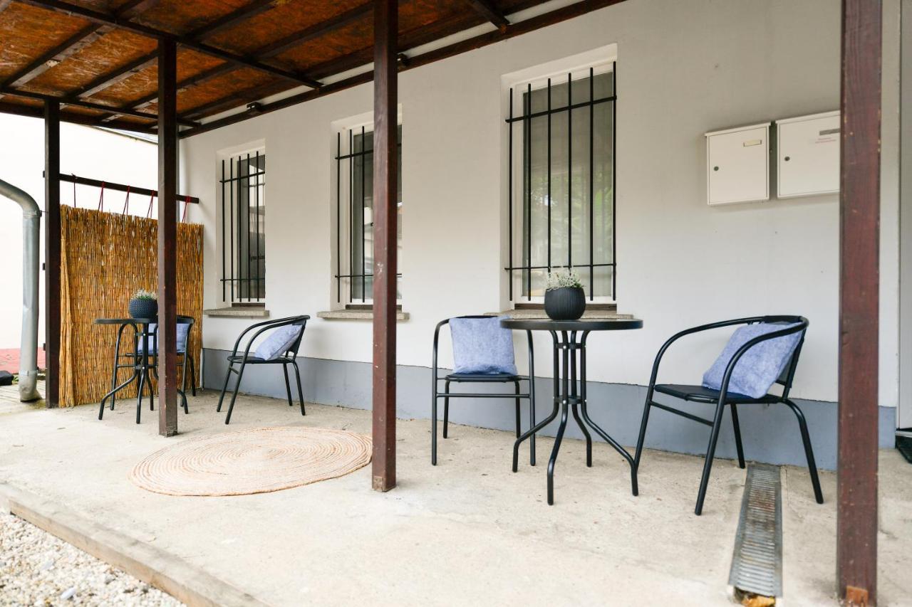Fuerst-Pueckler-Apartment_Bis 6 Personen_Waschmaschine_Kueche_2X Parkplaetze_Terrasse_Netflix Котбус Экстерьер фото